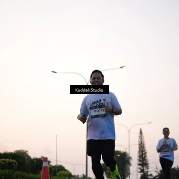 Runner Photo 7837611
