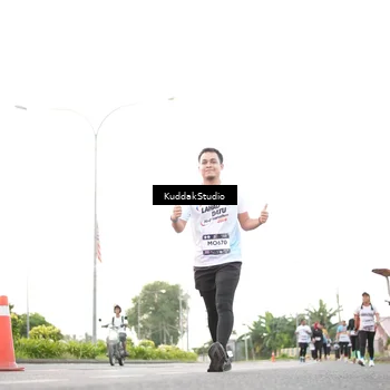 Runner Photo 7837834