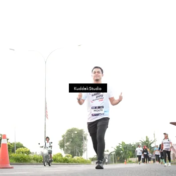 Runner Photo 7837836