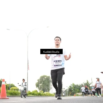 Runner Photo 7837839