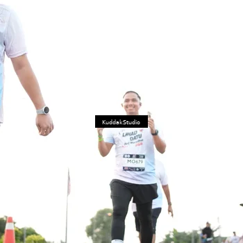 Runner Photo 7837853