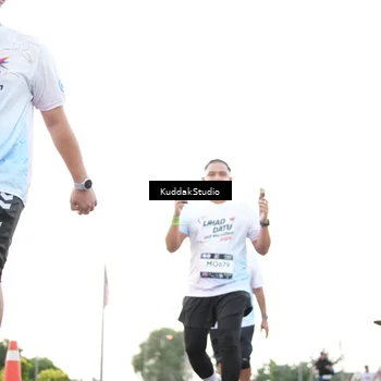 Runner Photo 7837859