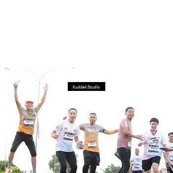 Runner Photo 7837879