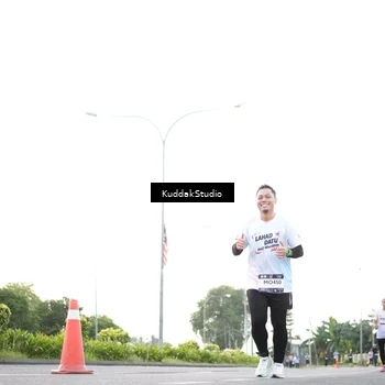 Runner Photo 7837889