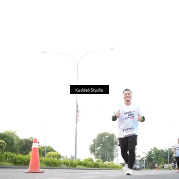Runner Photo 7837891