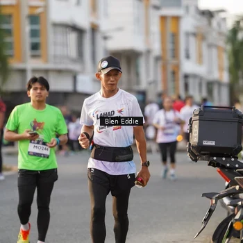 Runner Photo 7837925