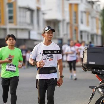 Runner Photo 7837930