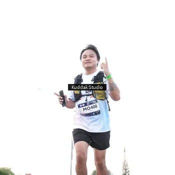Runner Photo 7837937