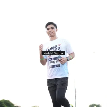 Runner Photo 7837972