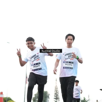 Runner Photo 7838063