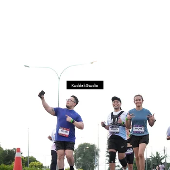 Runner Photo 7838295