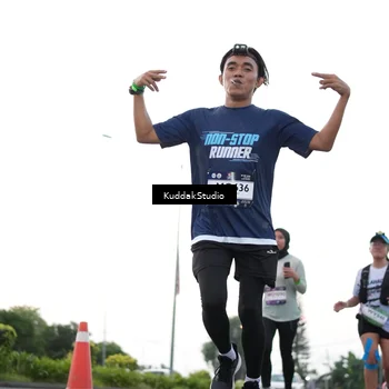 Runner Photo 7838381