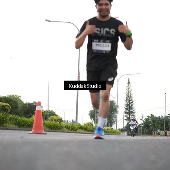 Runner Photo 7838394