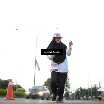 Runner Photo 7838409