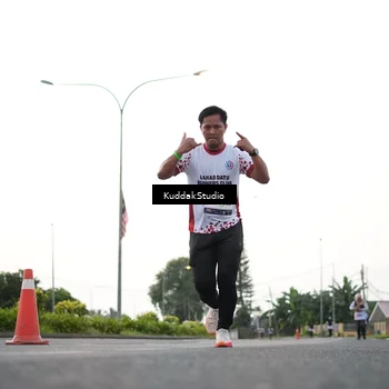 Runner Photo 7838442