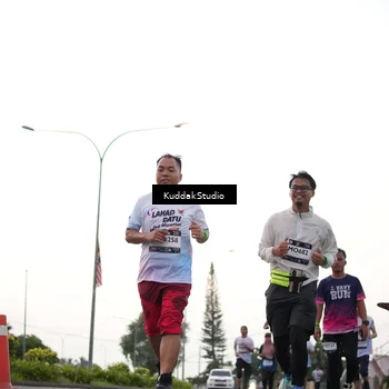 Runner Photo 7838540