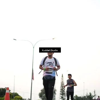 Runner Photo 7838563