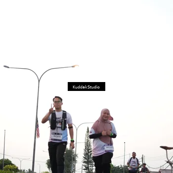 Runner Photo 7838592