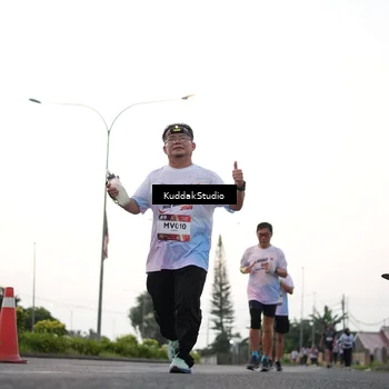 Runner Photo 7838656