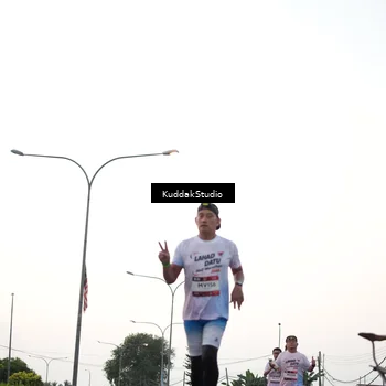 Runner Photo 7838658