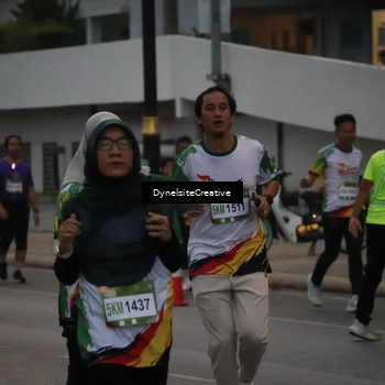 Runner Photo 7839083