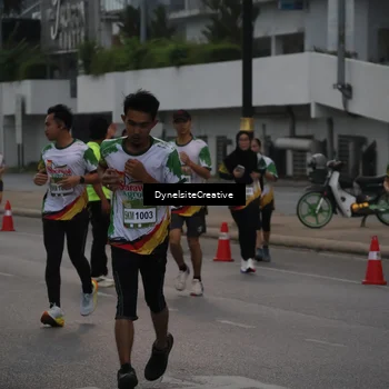 Runner Photo 7840398