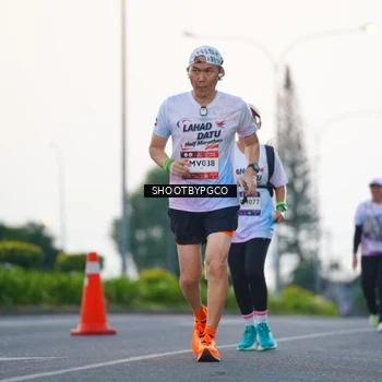 Runner Photo 7840416