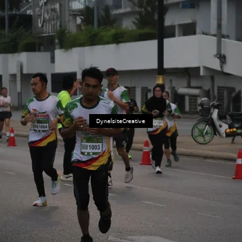 Runner Photo 7840501