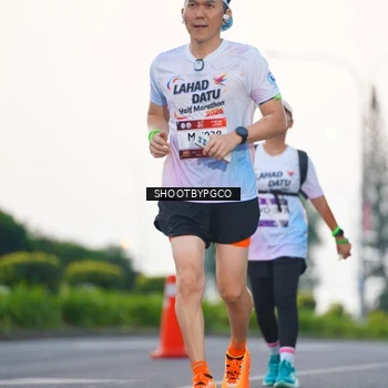 Runner Photo 7840512
