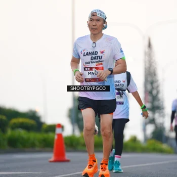 Runner Photo 7840513