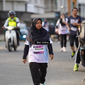 Runner Photo 7840684