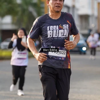 Runner Photo 7840711