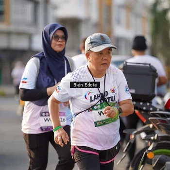 Runner Photo 7840738