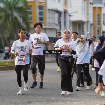 Runner Photo 7840907