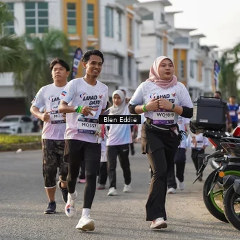 Runner Photo 7840923