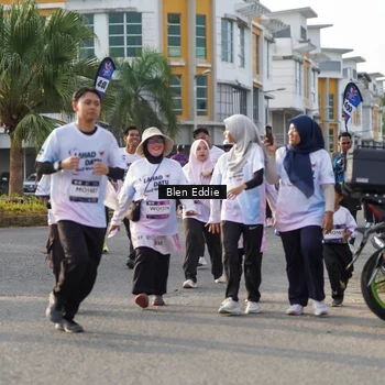 Runner Photo 7840938
