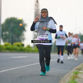 Runner Photo 7840950