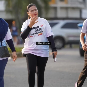 Runner Photo 7841003