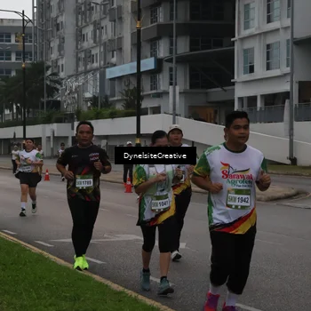 Runner Photo 7841096