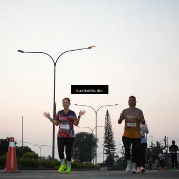 Runner Photo 7841249