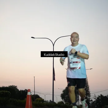Runner Photo 7841346