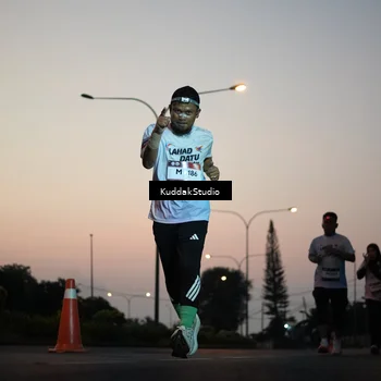 Runner Photo 7841459