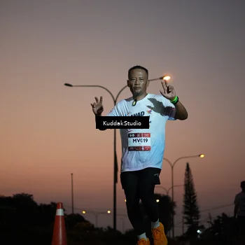 Runner Photo 7841610