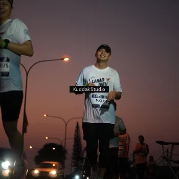 Runner Photo 7841704