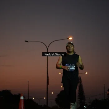 Runner Photo 7841750