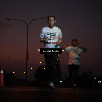 Runner Photo 7841881