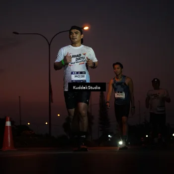 Runner Photo 7841908