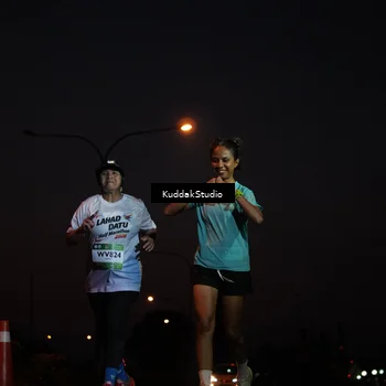 Runner Photo 7842108