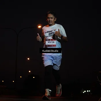 Runner Photo 7842185