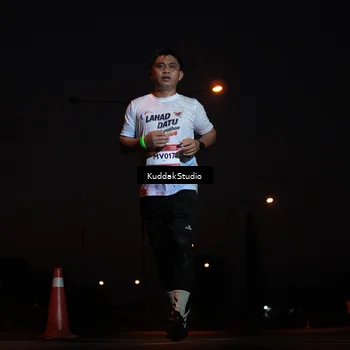 Runner Photo 7842213